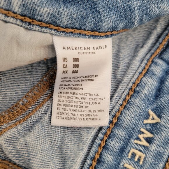 American Eagle Jean Mom Shorts - Size 000 - Picture 5 of 5